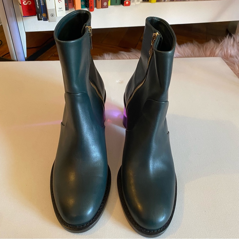 Burberry Dark Green Leather Ankle Boots with Translucent Purple Block Heels - Picture 2 of 8